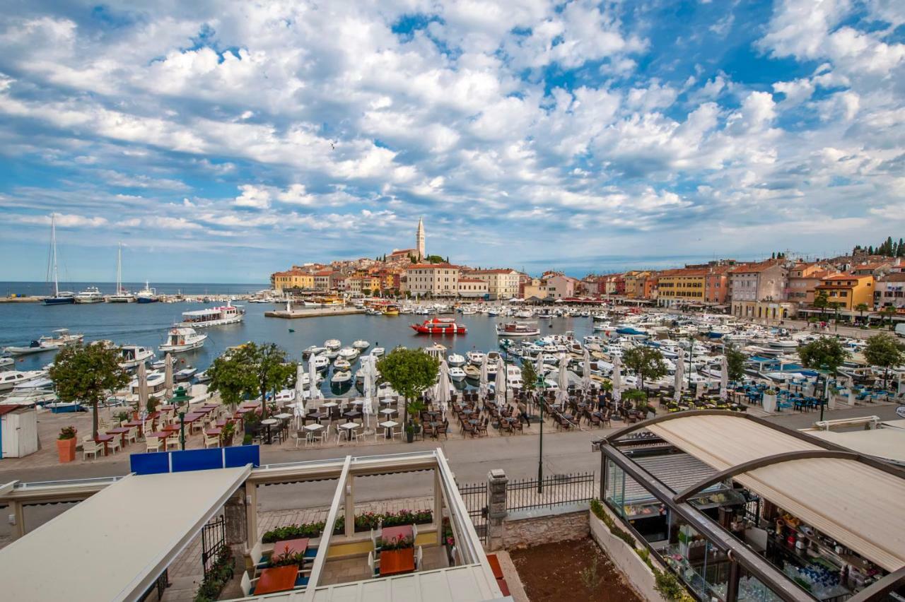 Appartamento Vista Mare - Sea View Rovigno Esterno foto